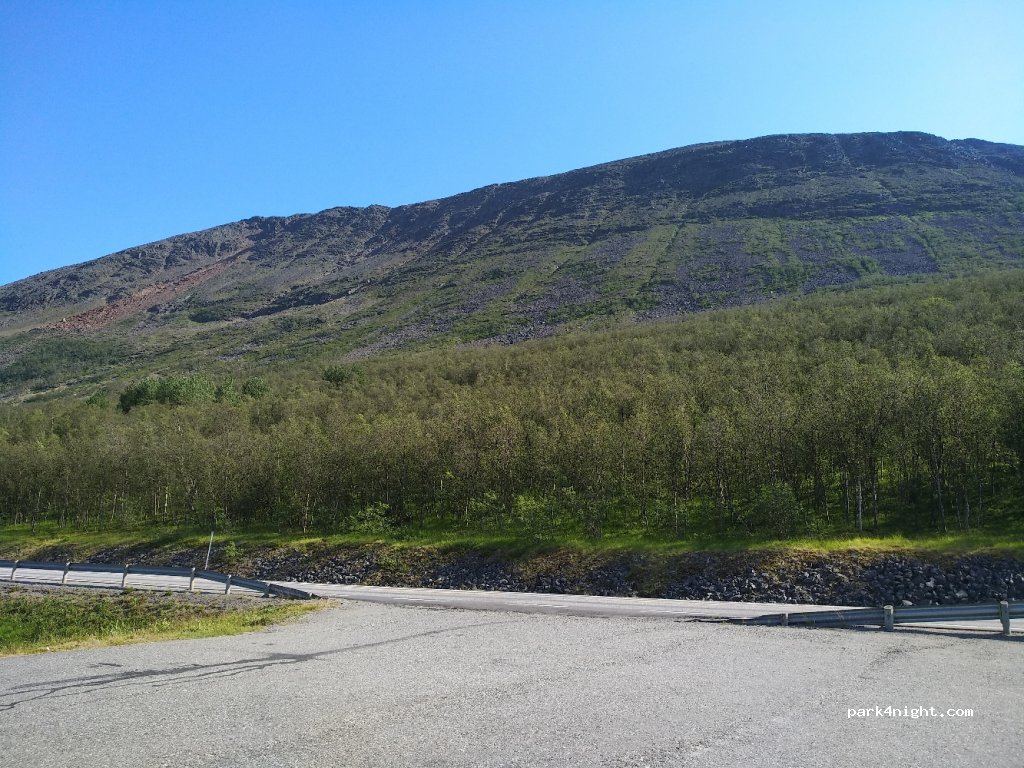 (9545)  - 890 Langfjordveien — foto