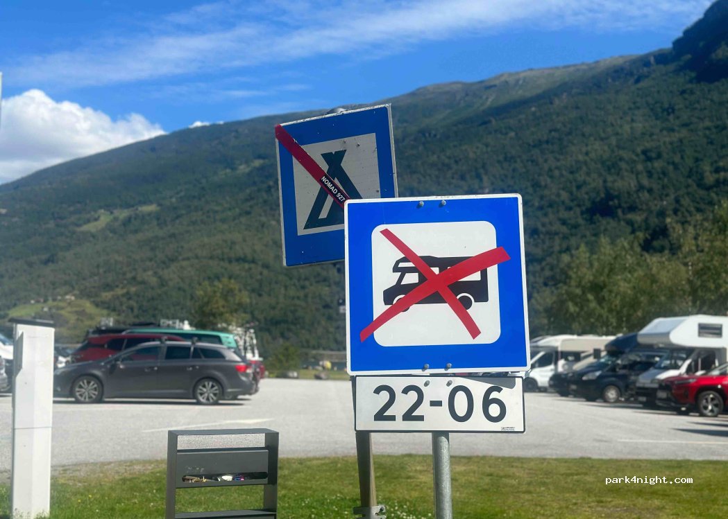 Flåm Beach Parkering — foto 3