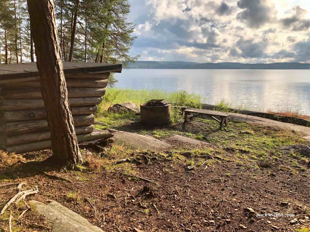 (664 32) Grums - 26 Edsholmsgatan — foto