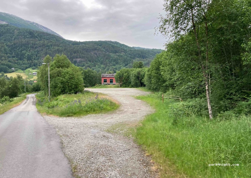Evanger Bobilparkering — foto