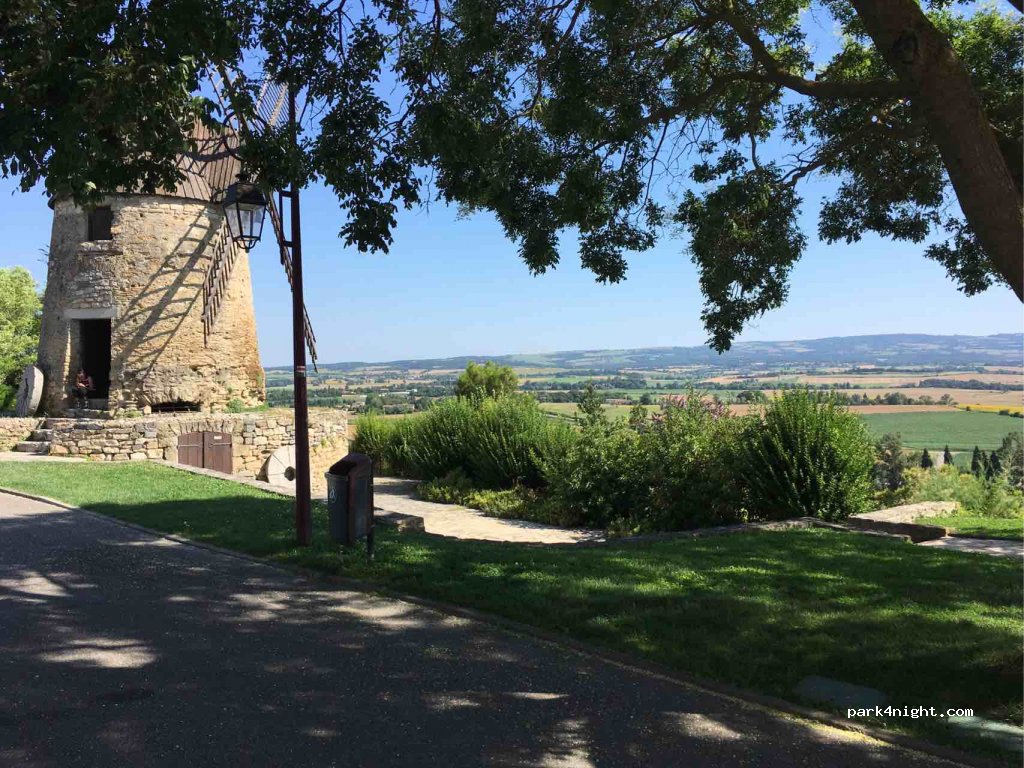 (11400) Castelnaudary - 5 Place du Cugarel — foto