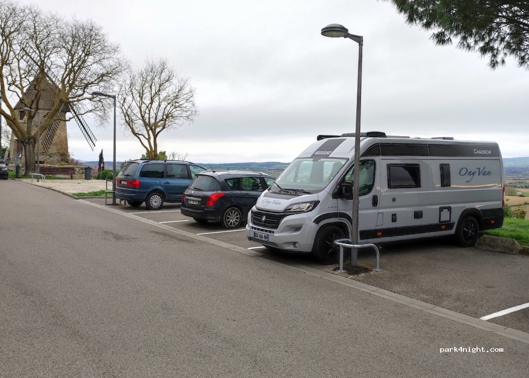 (11400) Castelnaudary - 5 Place du Cugarel — foto 3