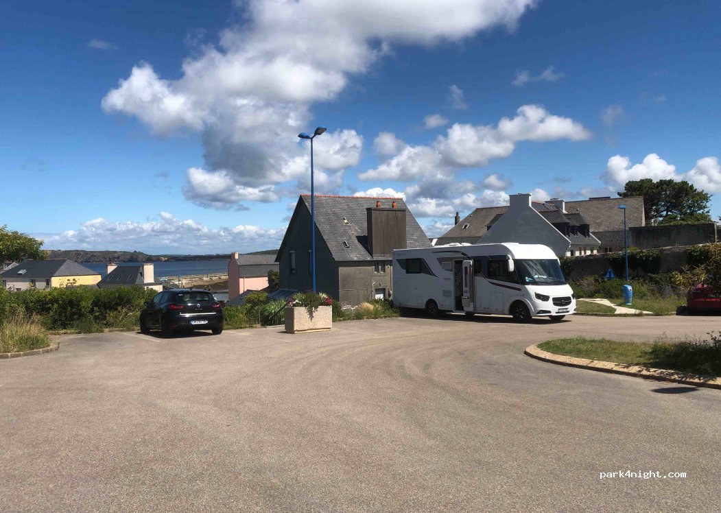 (29570) Camaret-sur-Mer - 47-49 Rue Général Leclerc — foto 3