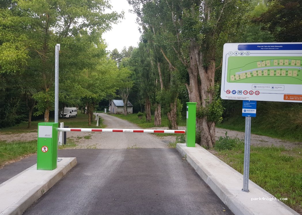 (12620) Saint-Beauzély - Le Claux — foto 2