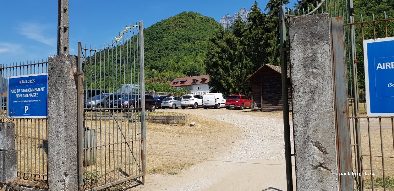 (74290) Talloires-Montmin - 1242 D909A — foto