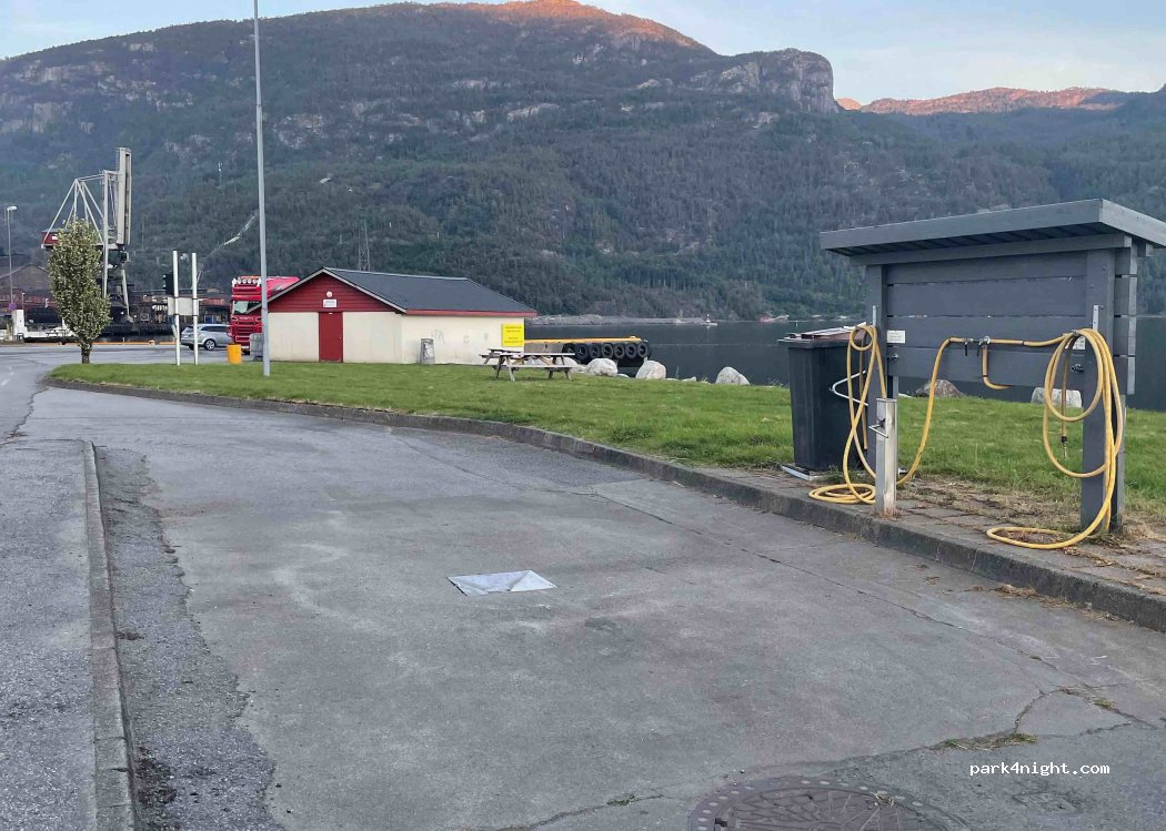 (4200) Sauda - 832 Sekundær Fylkesveg 718 — foto 3
