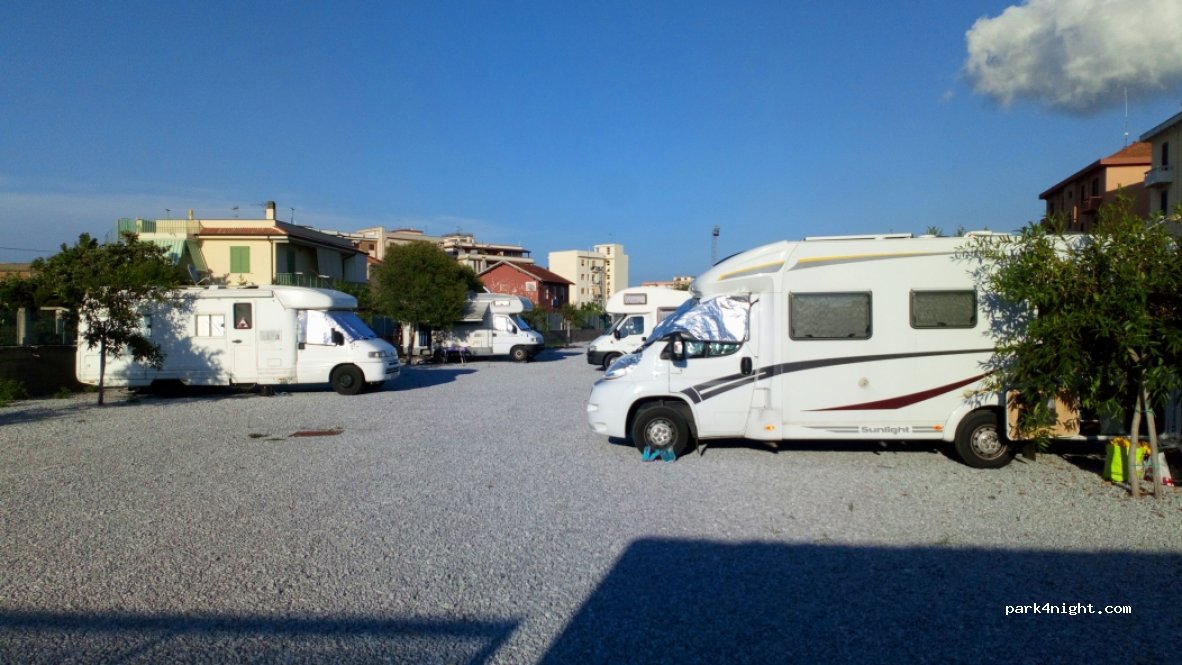 (98057) Milazzo - Via F. Migliavacca 90 — foto