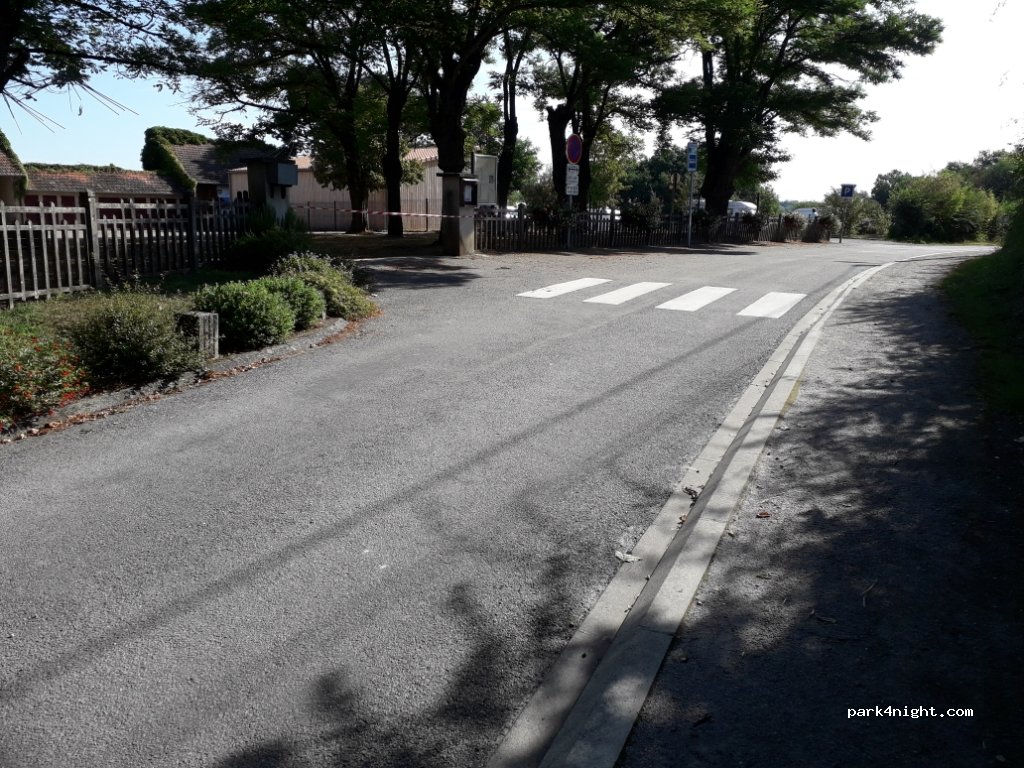 (03500) Verneuil-en-Bourbonnais - 1 La Gaudière — foto 3