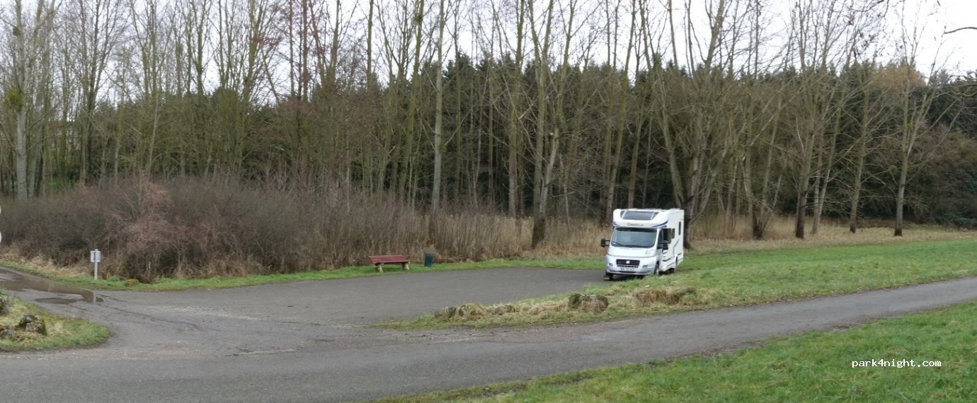 (57570) Berg-sur-Moselle - rue à côté de l'église — foto