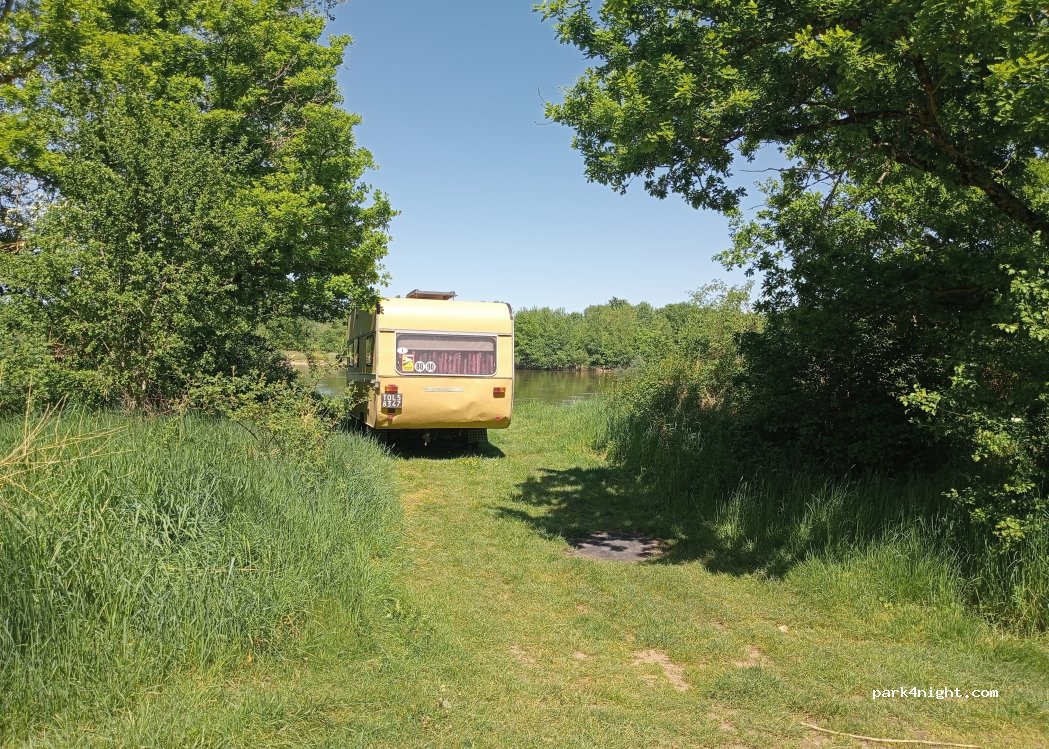 (45630) Beaulieu-sur-Loire - Chemin du Riot — foto 4