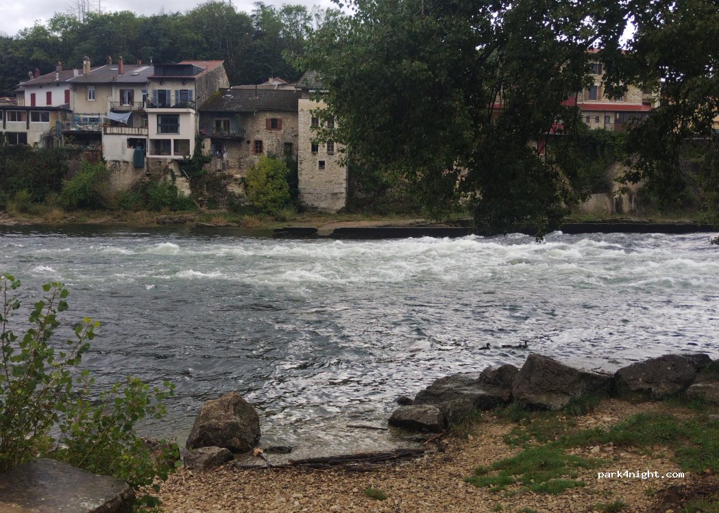 (01160) Neuville-sur-Ain - 67 Rue des Tilleuls — foto 3