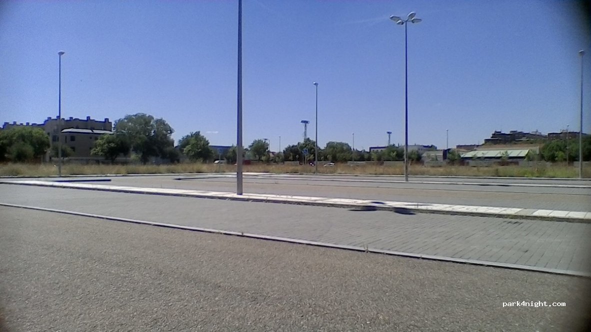 (47011) Valladolid - 20 Calle Jardines de Sabatini — foto 2