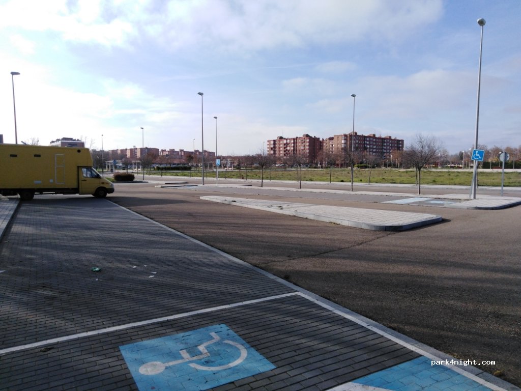 (47011) Valladolid - 20 Calle Jardines de Sabatini — foto 3