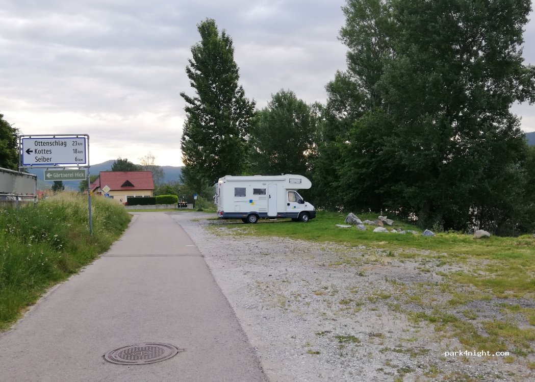 (3610) Weißenkirchen in der Wachau - 202 Donau Bundesstraße — foto