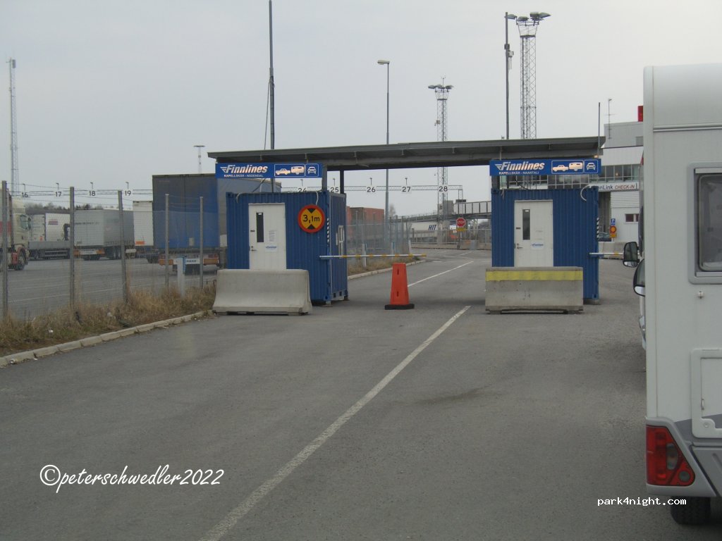 (760 15) Gräddö - E18 — foto 2