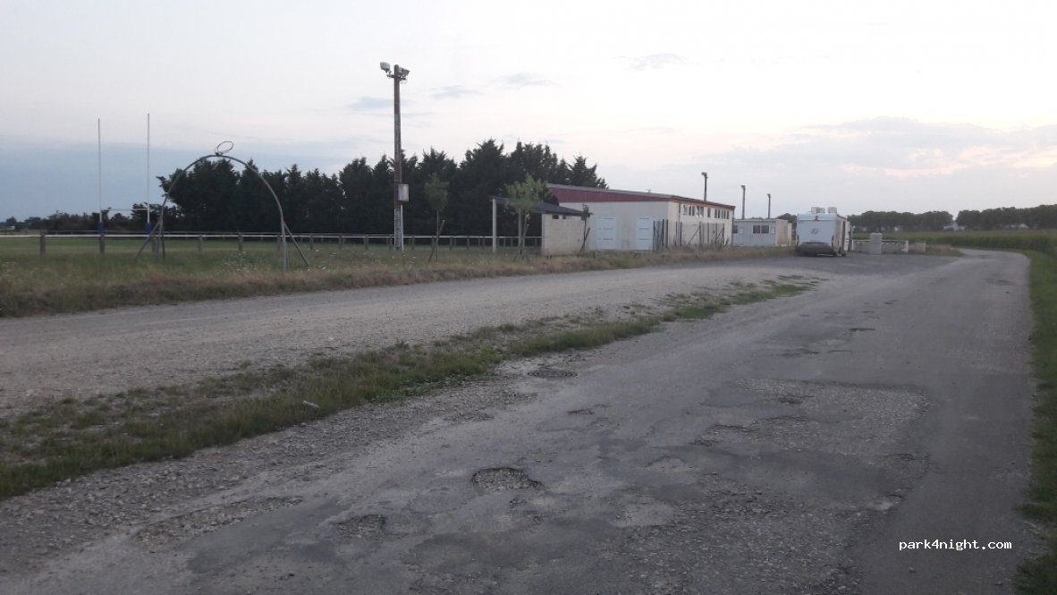 (81600) Gaillac - Cité Guynemer — foto 2