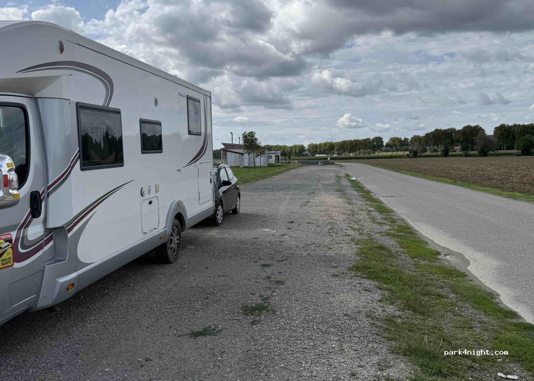 (81600) Gaillac - Cité Guynemer — foto 4