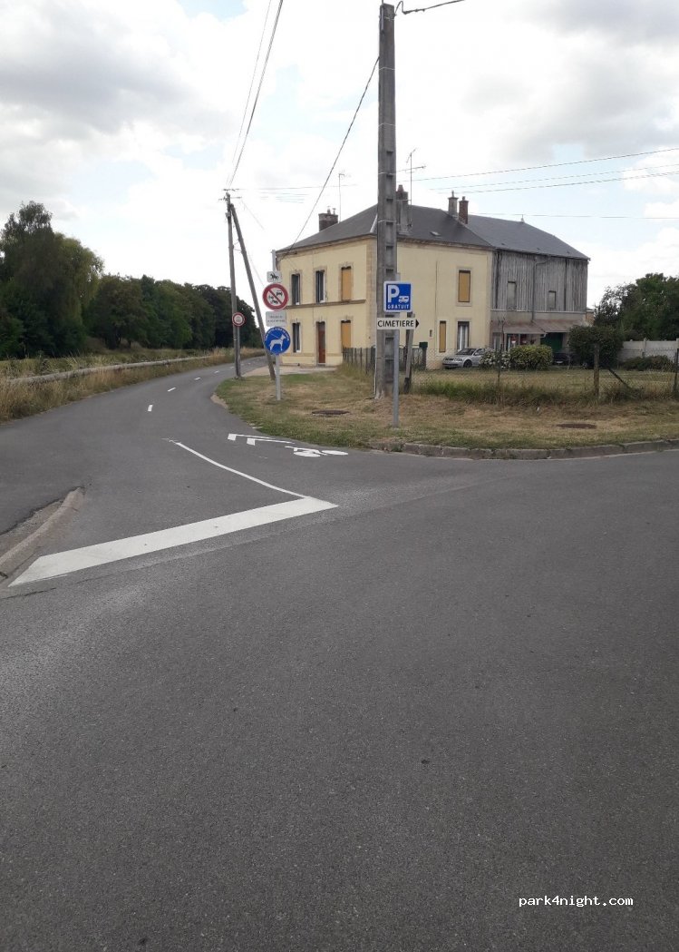 (08390) Le Chesne - Rue du Pasquy — foto 2