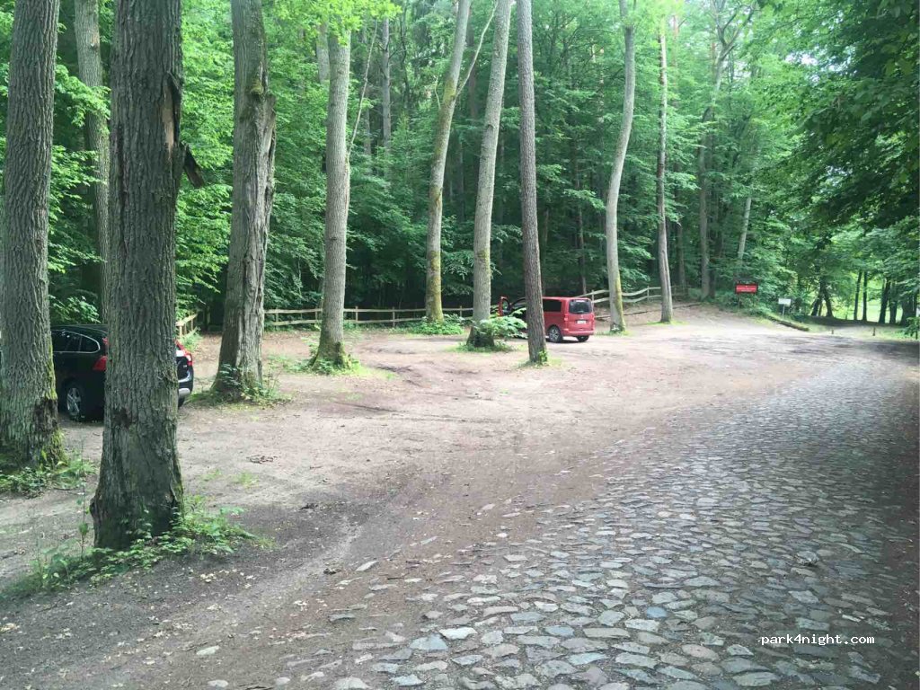 (11-710) Piecki - Unnamed Road — foto