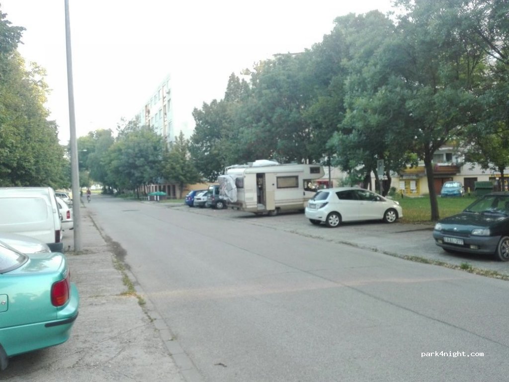 (6723) Szeged - 73 Csongrádi sugárút — foto 2