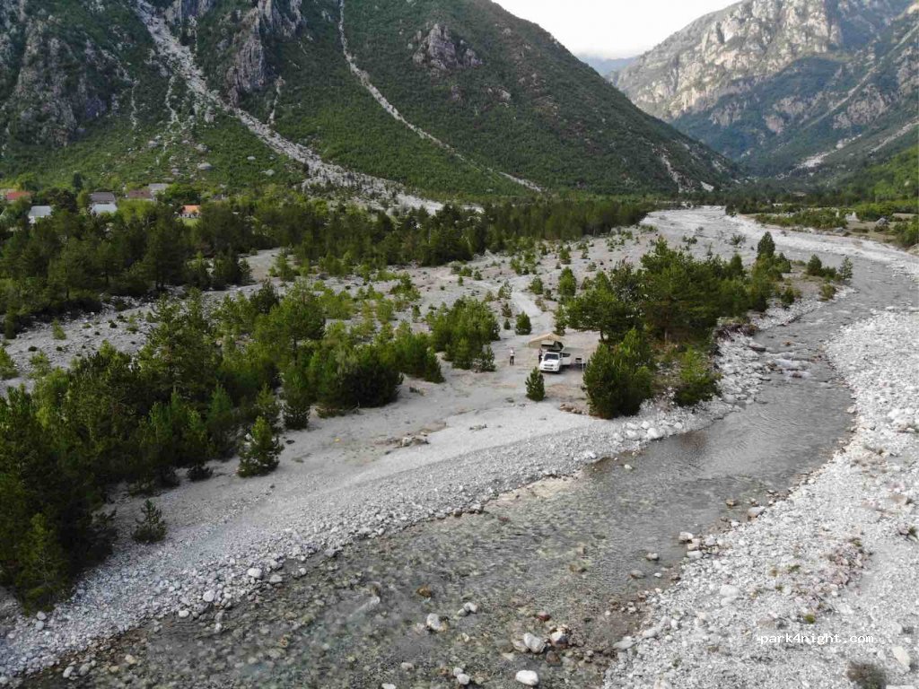 () Nderlysaj - Rruga e Kaprrese(Pusi i Zi ose Syri i Kalter — foto