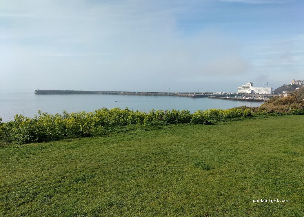 (CT19 6BL) Folkestone - 28 Wear Bay Road — foto 4