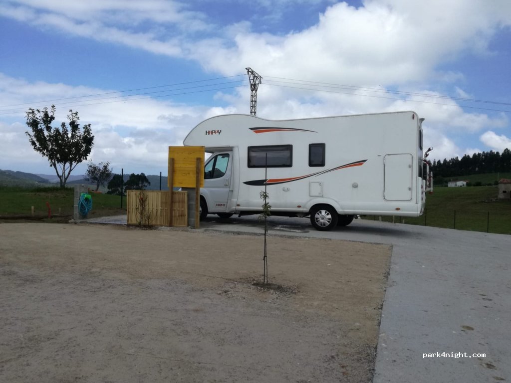 Aparcamiento de autocaravanas — foto