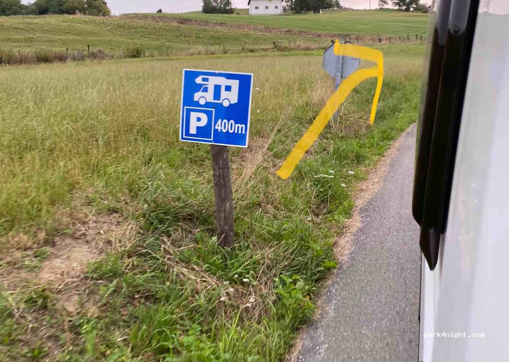 Aparcamiento de autocaravanas — foto 3