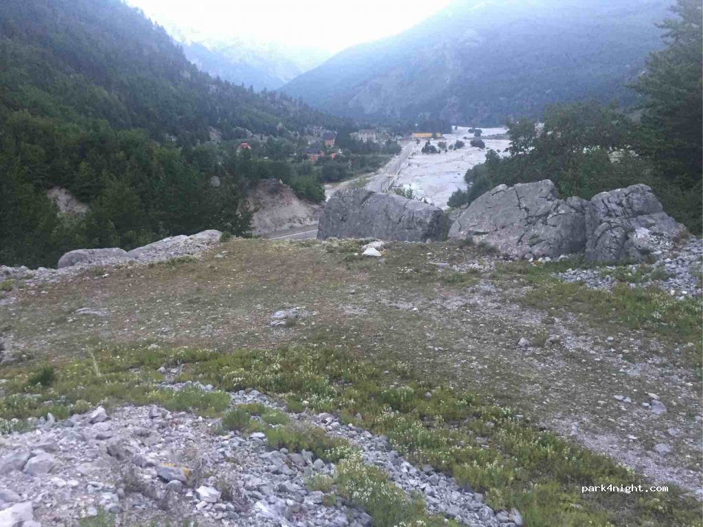 ()  - Rruga Azem Hajdari — foto