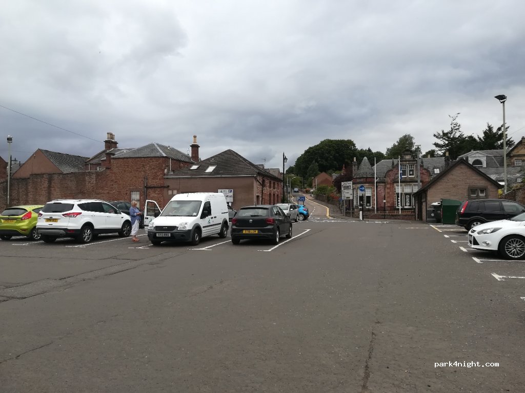 (DD8 4LE) Kirriemuir - Bank Street — foto 2