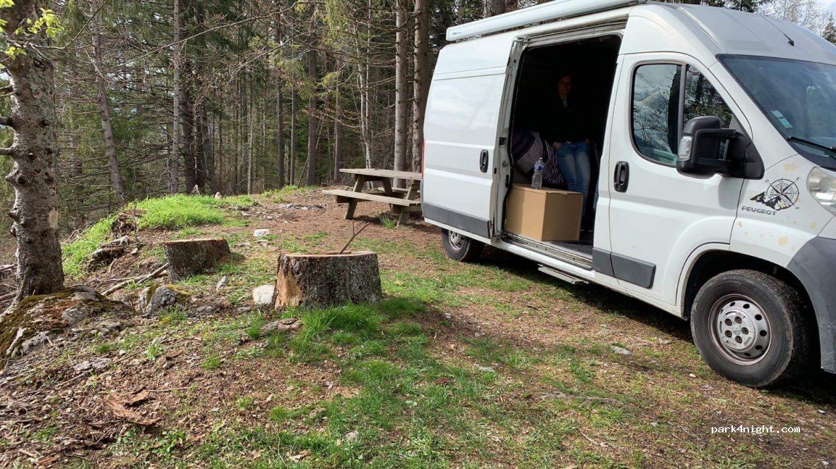 (74230) Le Bouchet-Mont-Charvin - Unnamed Road — foto