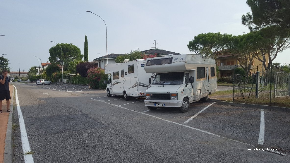 (25015) Desenzano del Garda - 169 Via San Benedetto — foto