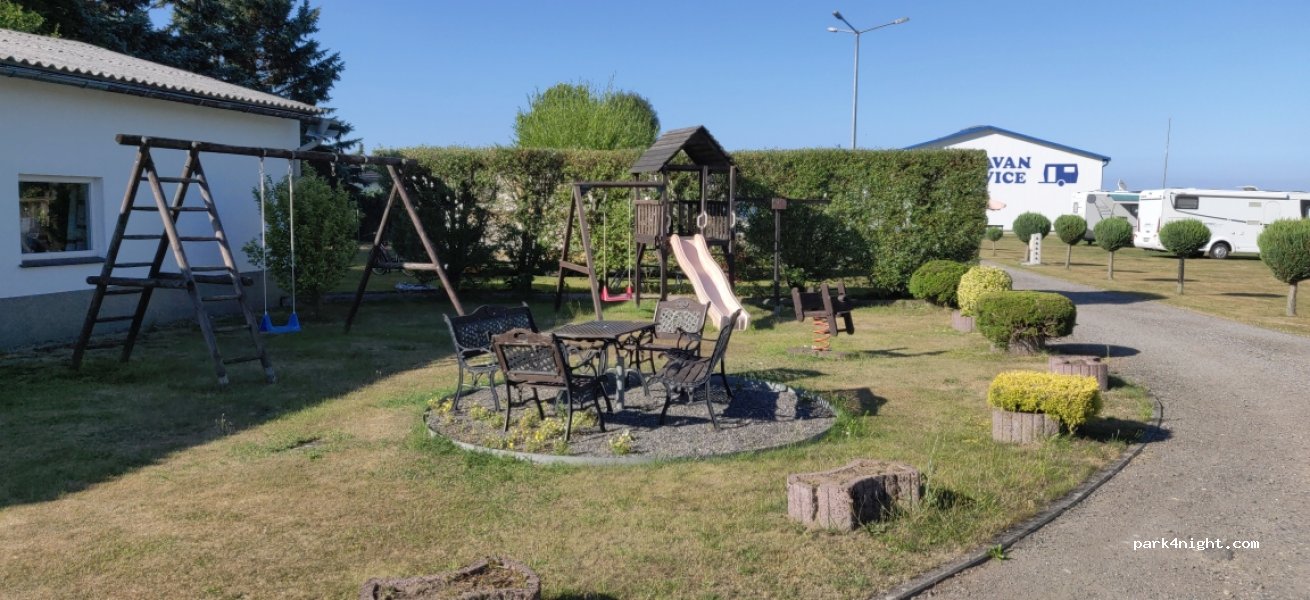 (17498) Hinrichshagen - 8 Chausseestraße — foto
