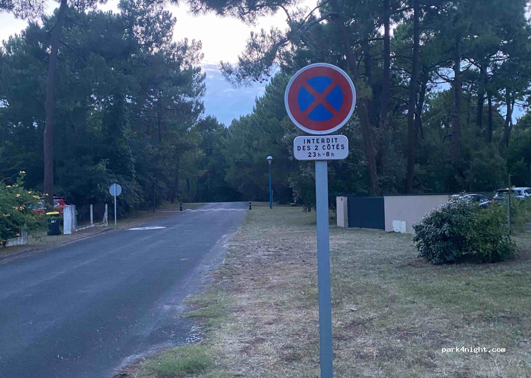 (17570) Les Mathes - Avenue de la Pinède — foto 3