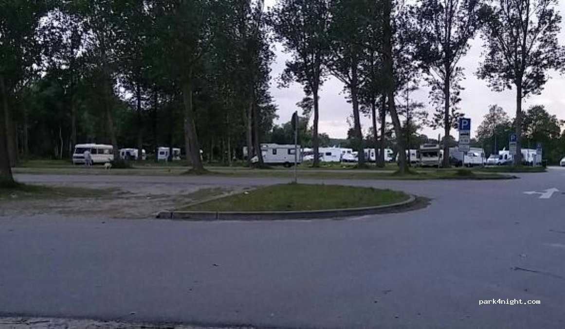 Womohafen Scharbeutzer Strand — foto