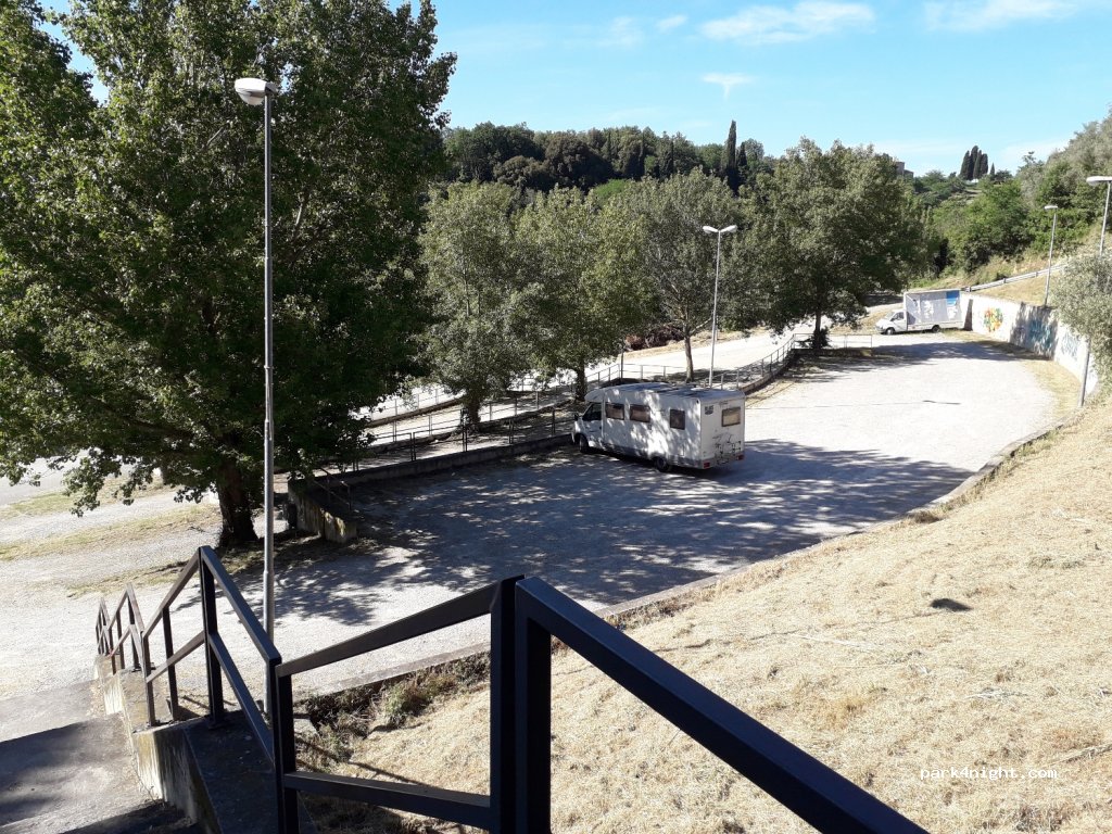 Parking Camper Gratuito — foto