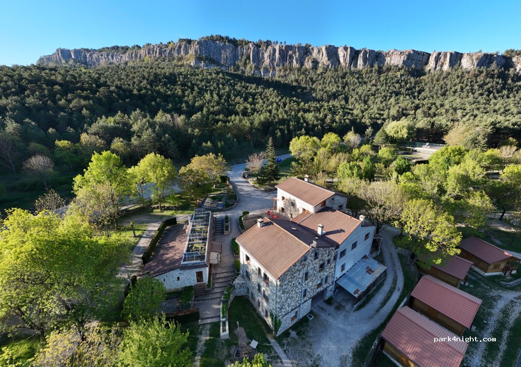 Huttopia Barcelona Pirineos — foto