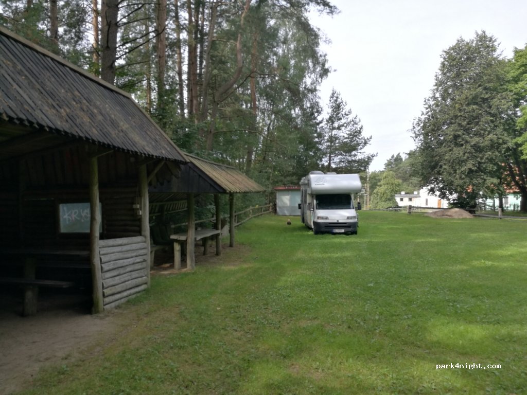 (11-610) Pozezdrze - 10 Węgorzewska — foto