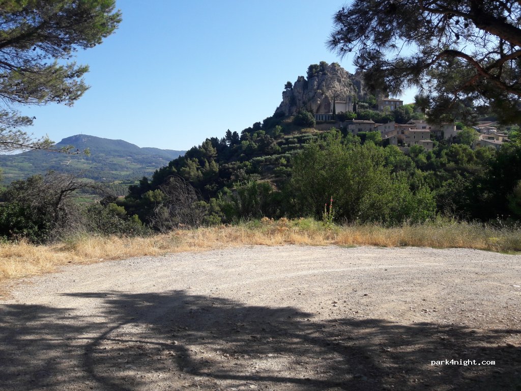 (84190) La Roque-Alric - D90A — foto