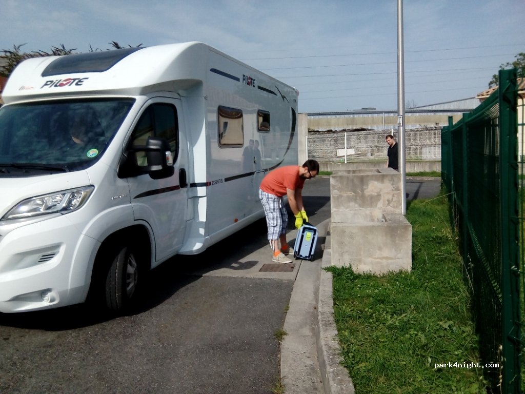 (64230) Lescar - 3 Impasse du Vert Galant — foto