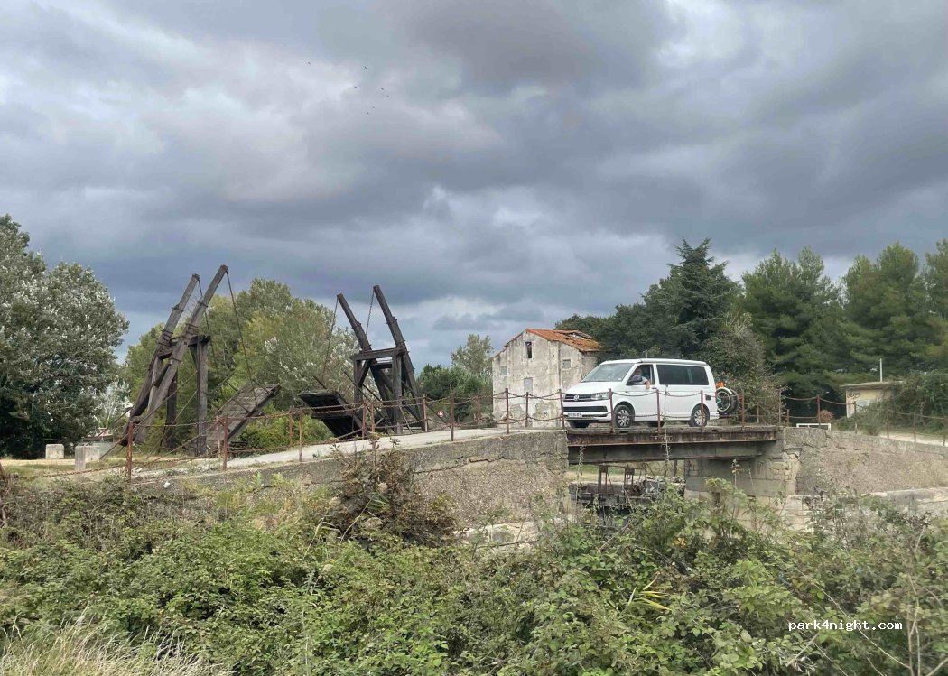 (13200) Arles - Chemin de Maillanen — foto 4