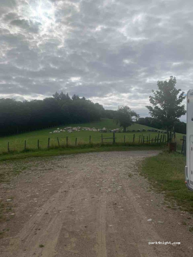 (38690) Colombe - Chemin du Crêt — foto