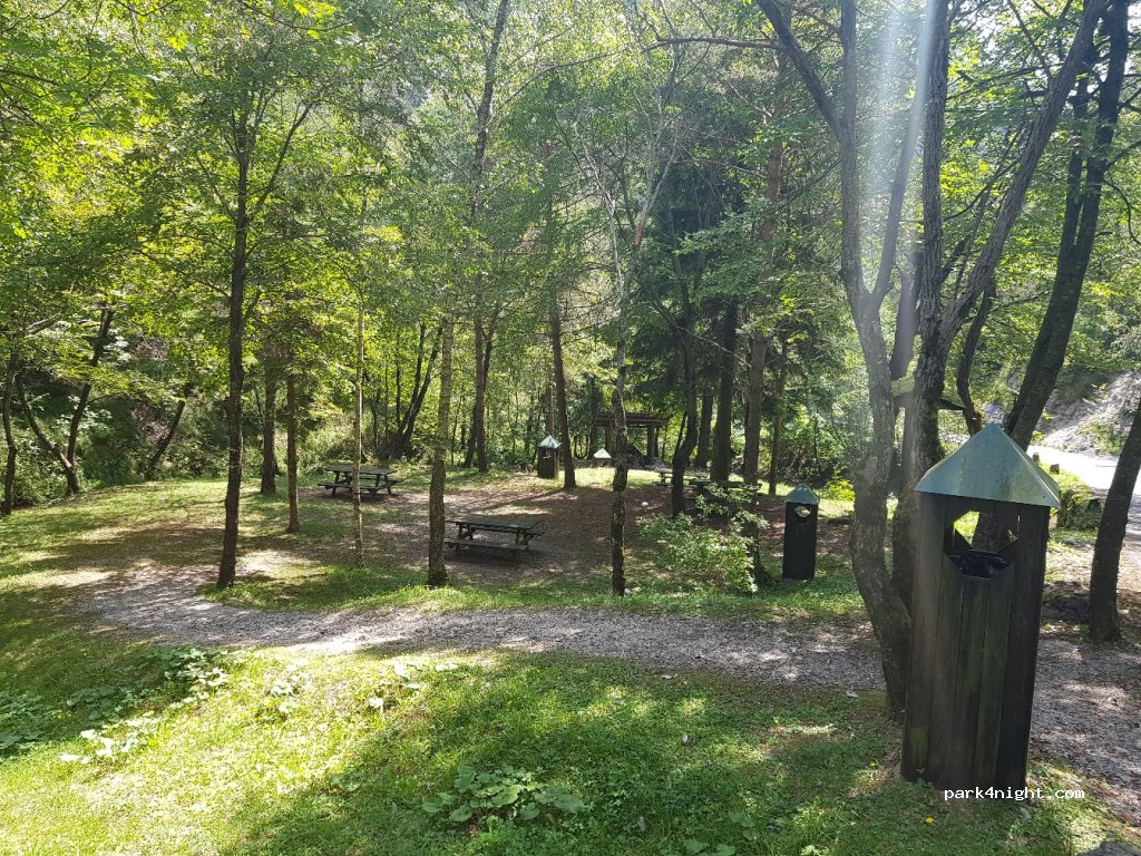 (25010) Tremosine - Unnamed Road — foto 2