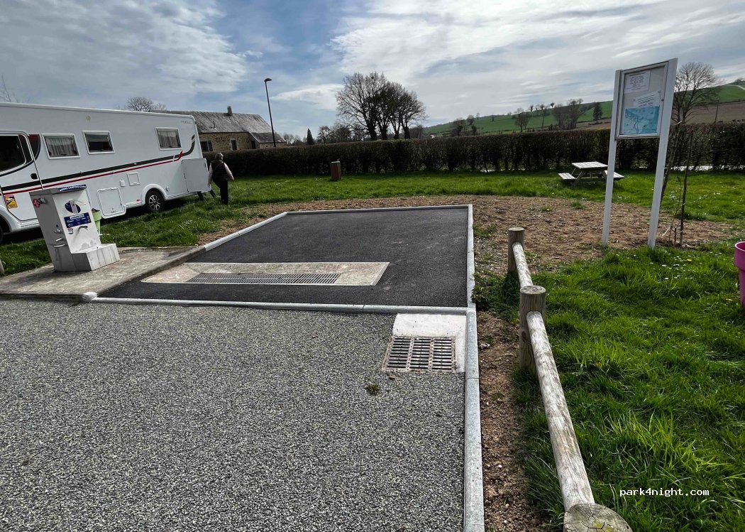 (61420) La Roche-Mabile - La Grande Ouche — foto 3