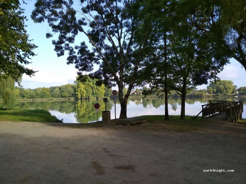 (64240) Urt - Mangot — foto