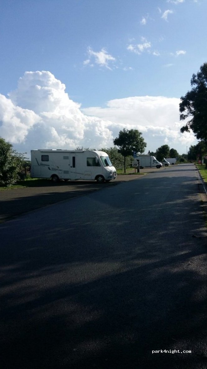 (8370) Blankenberge - Emiel Moysonpad — foto 2
