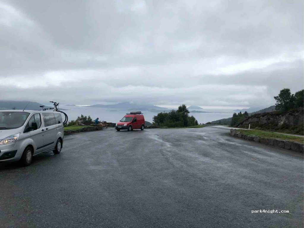 (6084) Larsnes - 610 Primær Fylkesveg 61 — foto