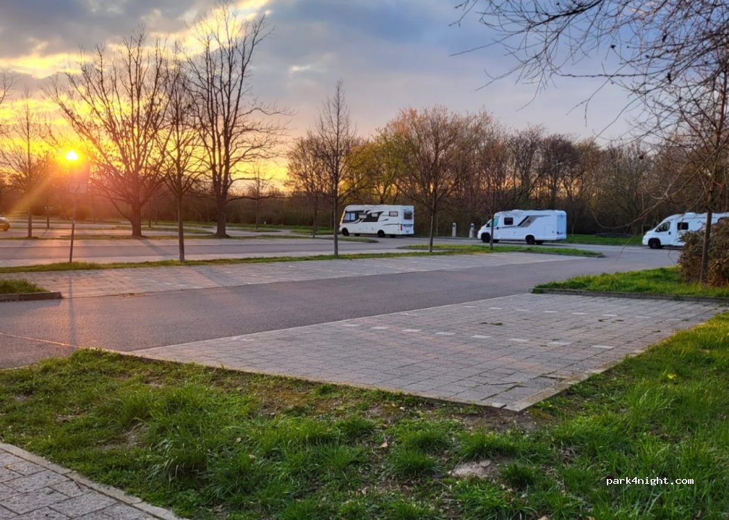 Wohnmobilstellplatz Markranstädt — foto 2