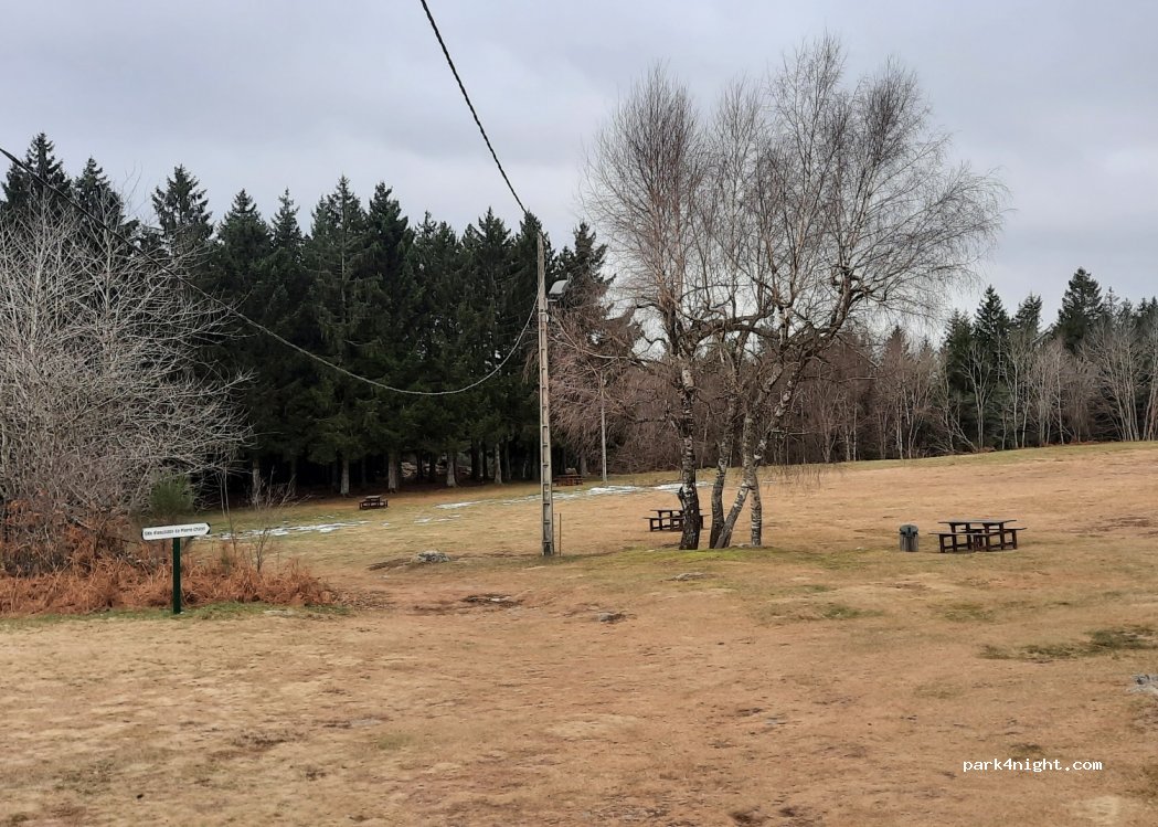 (03250) Saint-Nicolas-des-Biefs - Unnamed Road — foto 2
