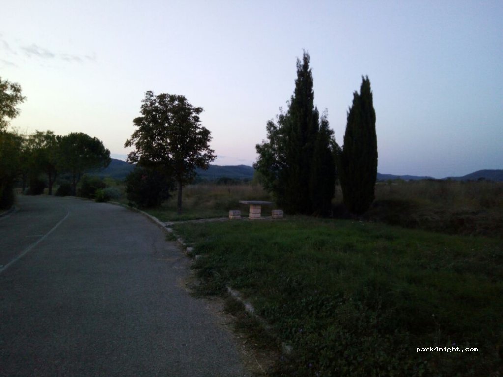 (30260) Vic-le-Fesq - Route de Crespian — foto 2